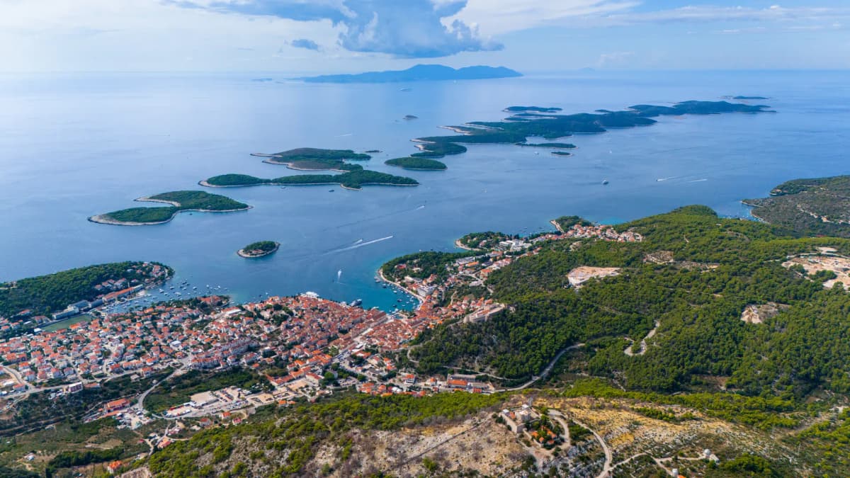 Best Things to Do in Hvar Beyond the Bars (2026 Guide)