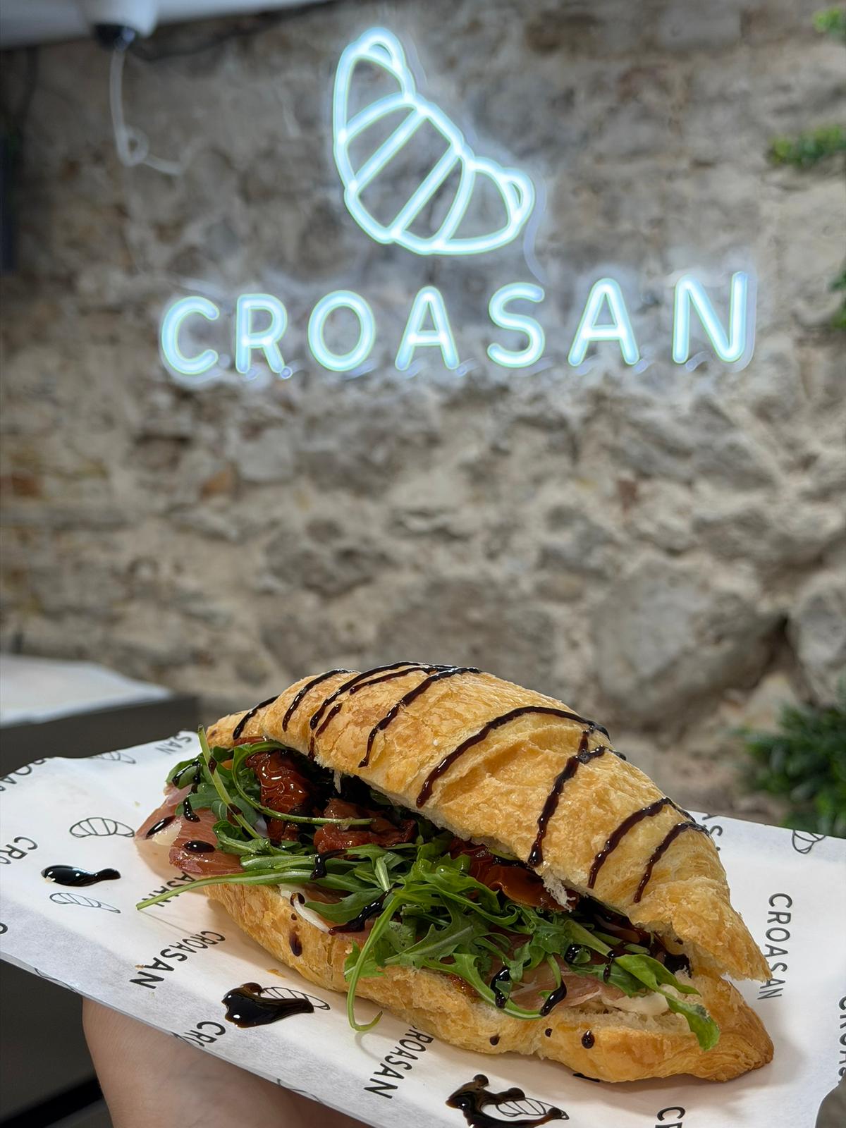 Croasan Split — freshly baked croissants Dosud street Split